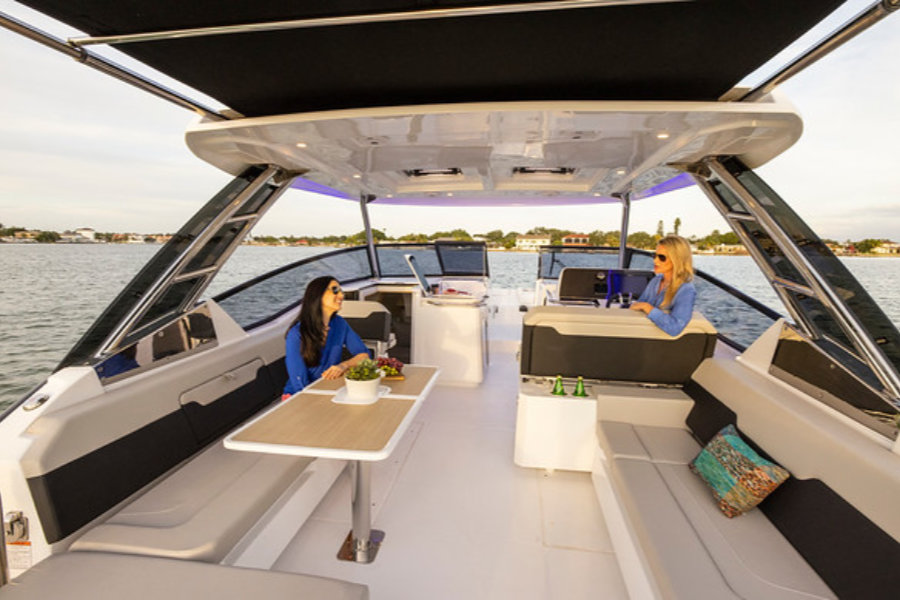 catamaran-motor-alquiler-denia-4 catamaran-motor-alquiler-denia-4